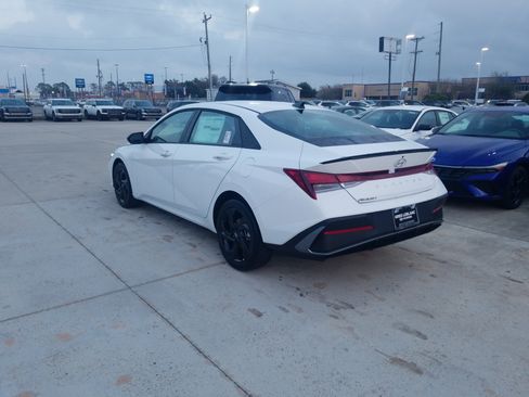 New 2026 Hyundai Elantra Sport FWD image 5