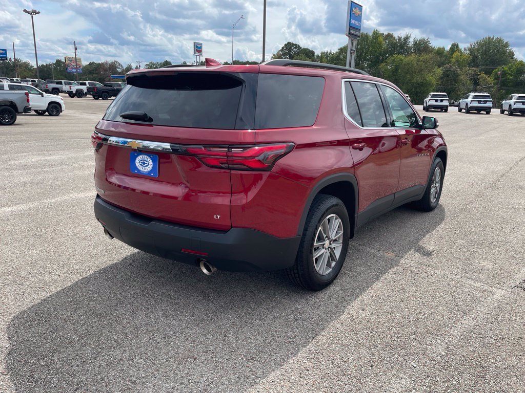 Used 2023 Chevrolet Traverse LT FWD image 6