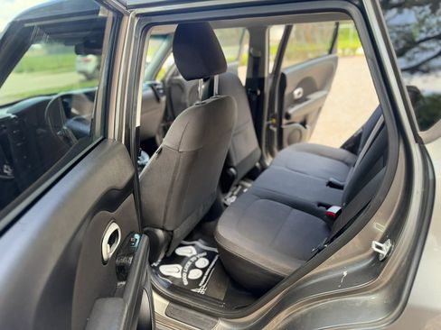 Used 2014 Kia Soul FWD image 5