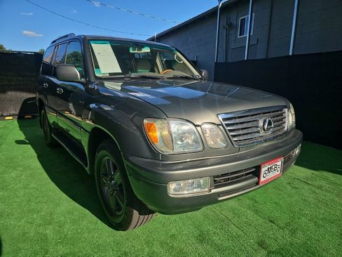 Used 2006 Lexus LX 470 4WD image 3