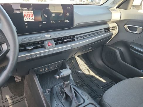 Used 2025 Kia K4 FWD image 20