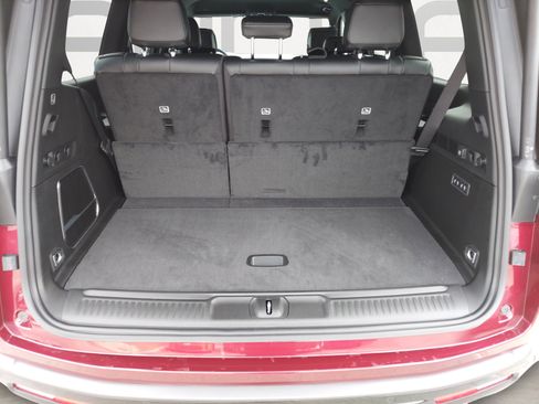 New 2026 Jeep Grand Wagoneer Limited image 12