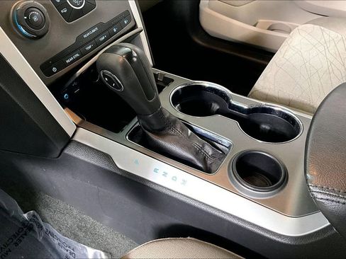 Used 2015 Ford Explorer FWD image 17