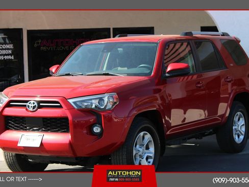 Used 2024 Toyota 4Runner SR5 RWD image 1