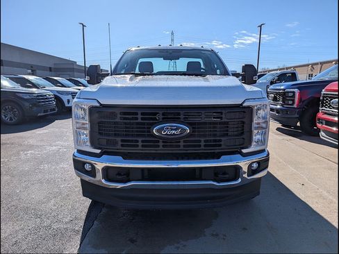 New 2026 Ford F350 XL w/ FX4 Off-Road Package AWD/4WD image 2
