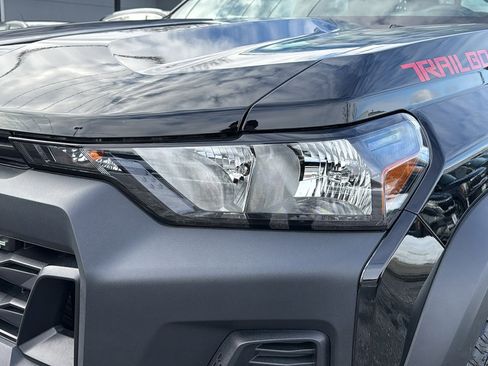 Used 2024 Chevrolet Colorado Trail Boss w/ Advanced Trailering Package image 9