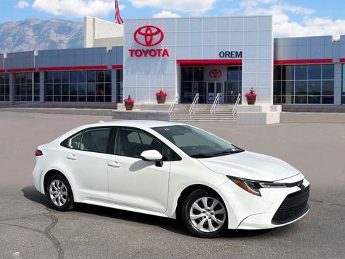 Used 2024 Toyota Corolla LE FWD image 1