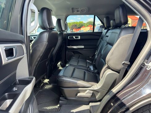 Certified 2022 Ford Explorer XLT w/ Equipment Group 202A AWD/4WD image 26
