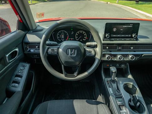 Used 2024 Honda Civic LX image 17