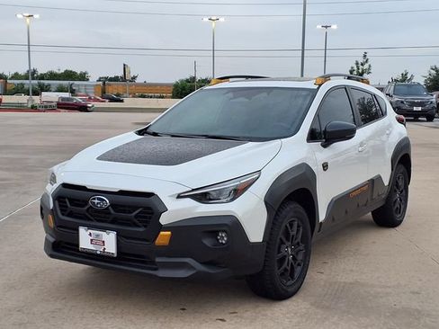 Certified 2024 Subaru Crosstrek 2.5i Wilderness w/ Crosstrek Mirror Package AWD/4WD image 3