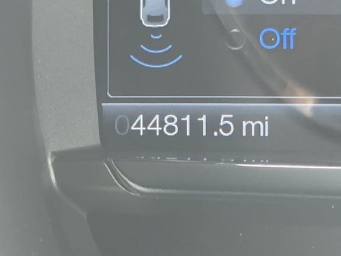 Used 2015 Ford Taurus SHO w/ Equipment Group 401A image 21