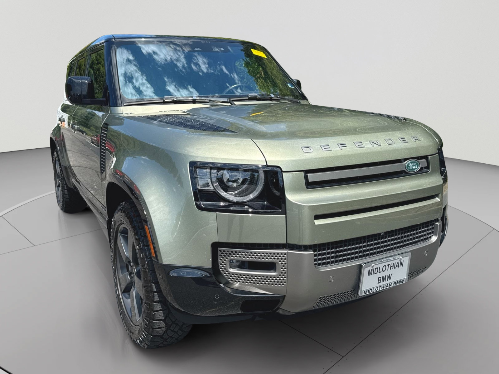 Used 2021 Land Rover Defender 110 X-Dynamic HSE AWD/4WD image 3