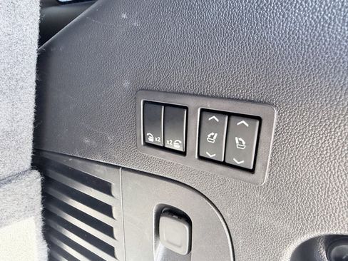 Used 2019 GMC Yukon Denali w/ Open Road Package image 38