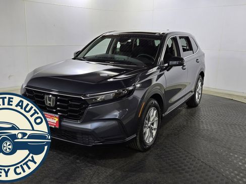 Used 2024 Honda CR-V EX image 3