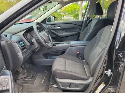 Certified 2026 Nissan Rogue SV FWD image 19