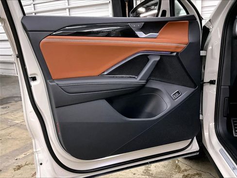 New 2026 Volkswagen Tiguan SEL R-Line AWD/4WD image 24