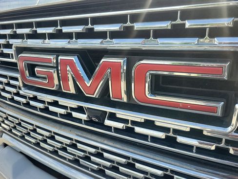 Used 2021 GMC Sierra 2500 Denali w/ Denali Ultimate Package AWD/4WD image 5