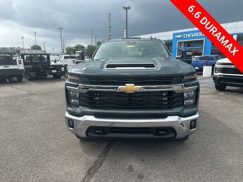 New 2026 Chevrolet Silverado 3500 LT w/ Convenience Package AWD/4WD image 8