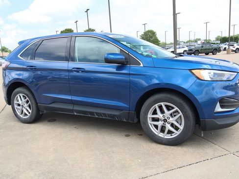 Used 2024 Ford Edge SEL AWD/4WD image 3