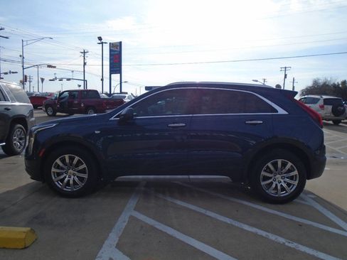 Used 2019 Cadillac XT4 Premium Luxury image 4