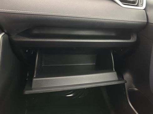 Used 2022 Toyota RAV4 LE image 37