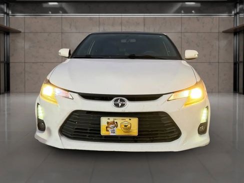 Used 2014 Scion tC image 2