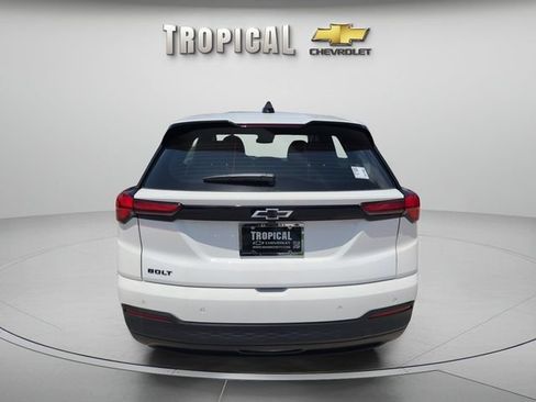 New 2027 Chevrolet Bolt LT FWD image 4