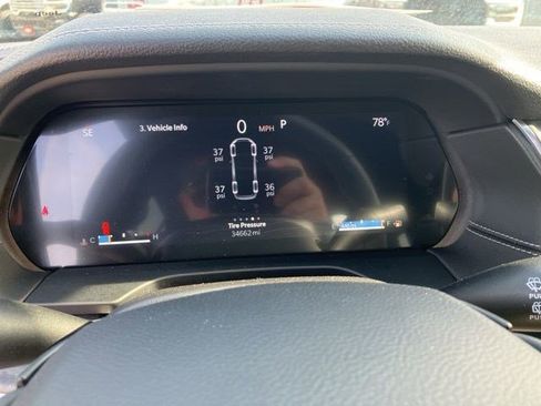 Certified 2024 Jeep Grand Cherokee L Limited w/ Luxury Tech Group II image 3