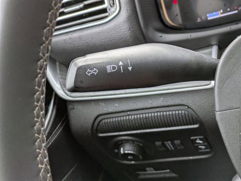 Used 2024 Jeep Wagoneer L Series III w/ Flexible Seating Group image 31