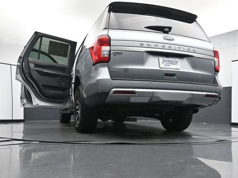 Used 2024 Ford Expedition XLT image 43