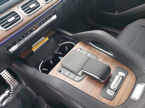 New 2025 Mercedes-Benz GLS 450 4MATIC image 27