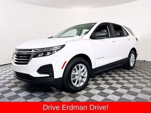 Used 2024 Chevrolet Equinox LS w/ LS Convenience Package image 3