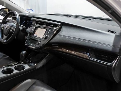 Used 2014 Toyota Avalon Limited FWD image 22