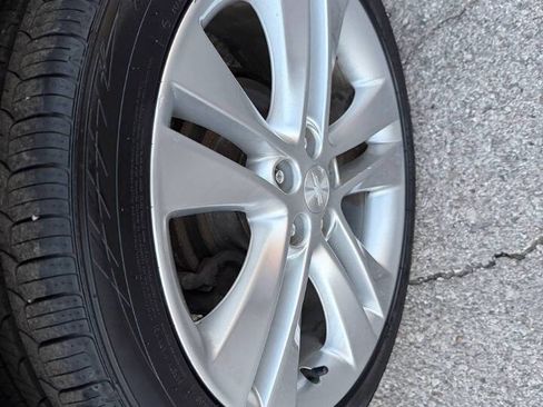 Used 2013 Chevrolet Cruze LTZ FWD image 24