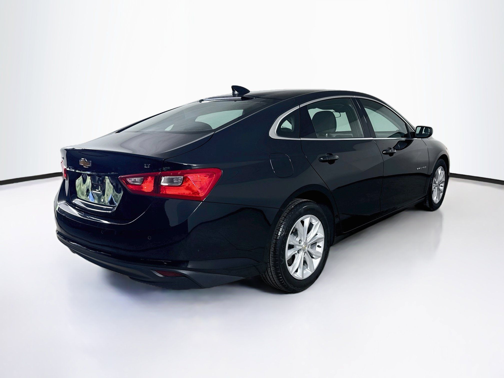 Used 2025 Chevrolet Malibu LT FWD image 28