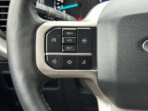 Used 2024 Ford Expedition XLT image 29