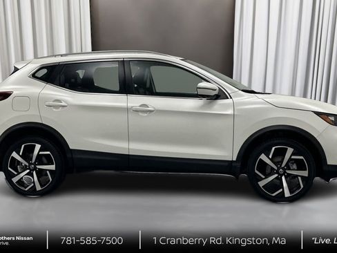 Certified 2022 Nissan Rogue Sport SL image 4