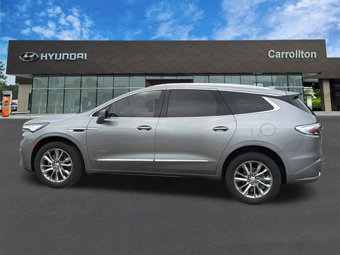 Used 2023 Buick Enclave Avenir w/ Avenir Technology Package FWD image 8