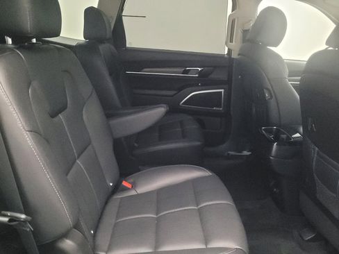 Used 2022 Kia Telluride EX w/ EX Premium Package FWD image 19