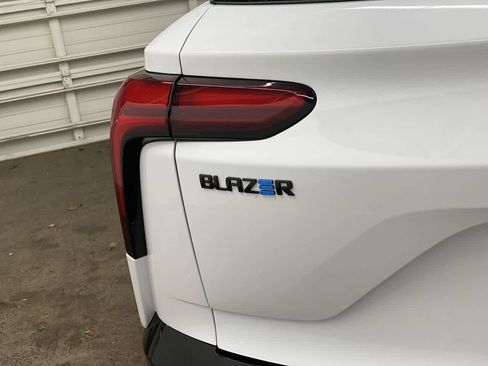 Used 2024 Chevrolet Blazer EV RS image 10