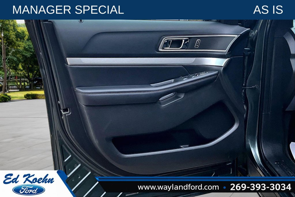 Used 2016 Ford Explorer XLT w/ Equipment Group 201A AWD/4WD image 22