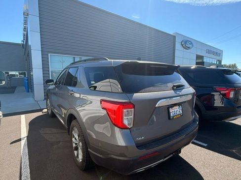 Used 2022 Ford Explorer XLT w/ Equipment Group 202A AWD/4WD image 5