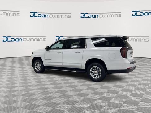 New 2026 Chevrolet Suburban LS image 6