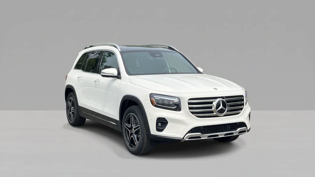 Used 2026 Mercedes-Benz GLB 250 4MATIC image 7