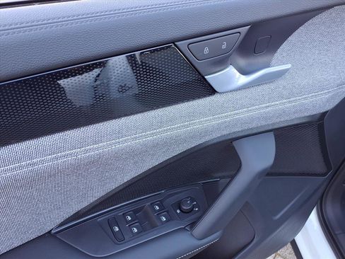 New 2025 Volkswagen Tiguan S image 11