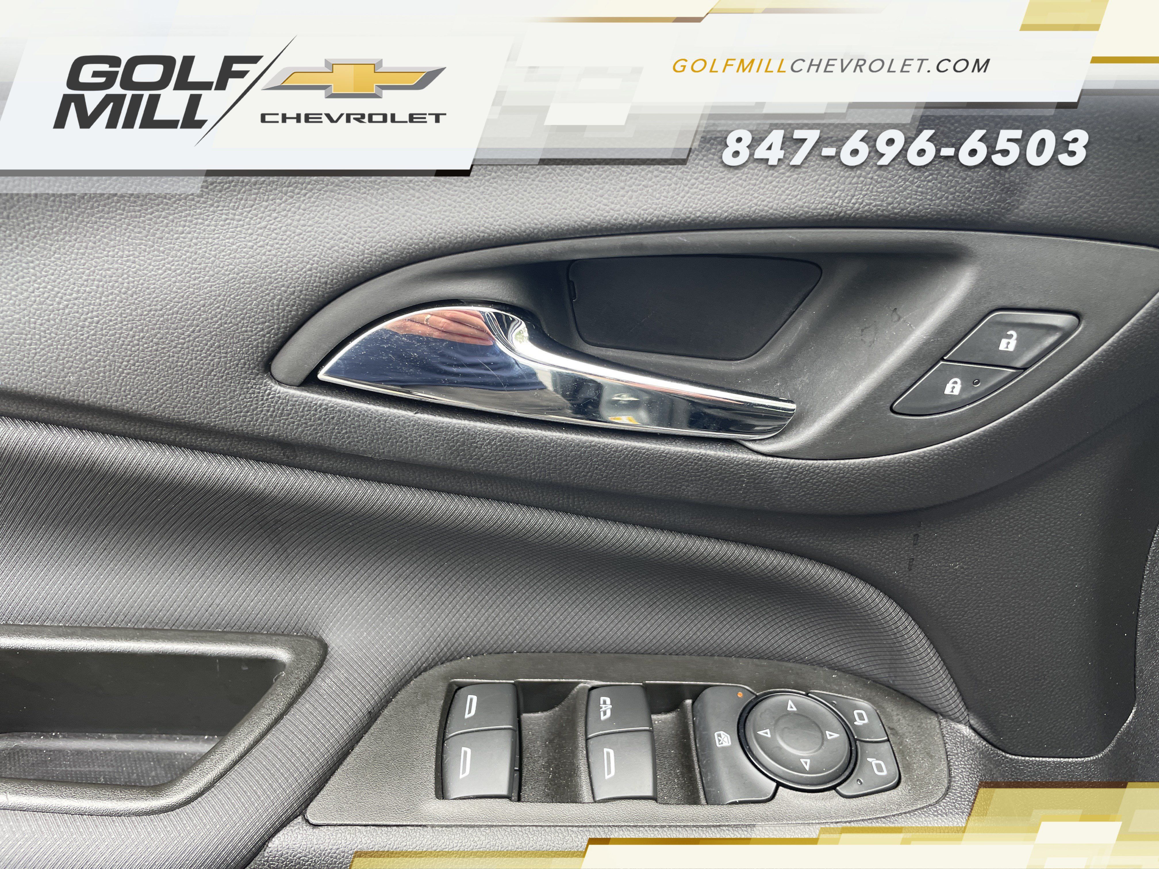 Used 2024 Chevrolet Equinox RS FWD image 15