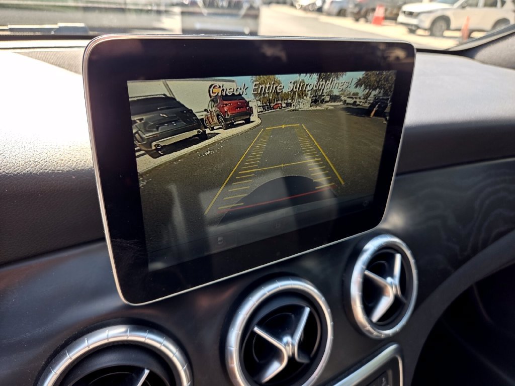 Used 2018 Mercedes-Benz CLA 250 4MATIC image 33