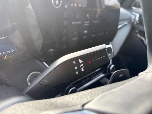 Used 2025 Chevrolet Equinox LT w/ Safety and Technology Package image 27