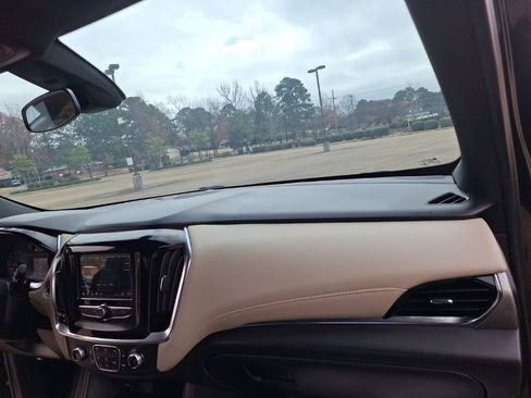 Certified 2023 Chevrolet Traverse LS image 34