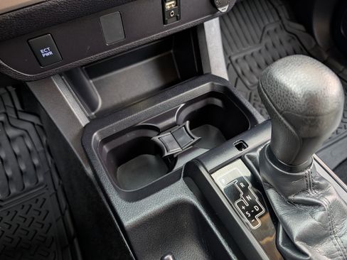 Used 2019 Toyota Tacoma SR image 47